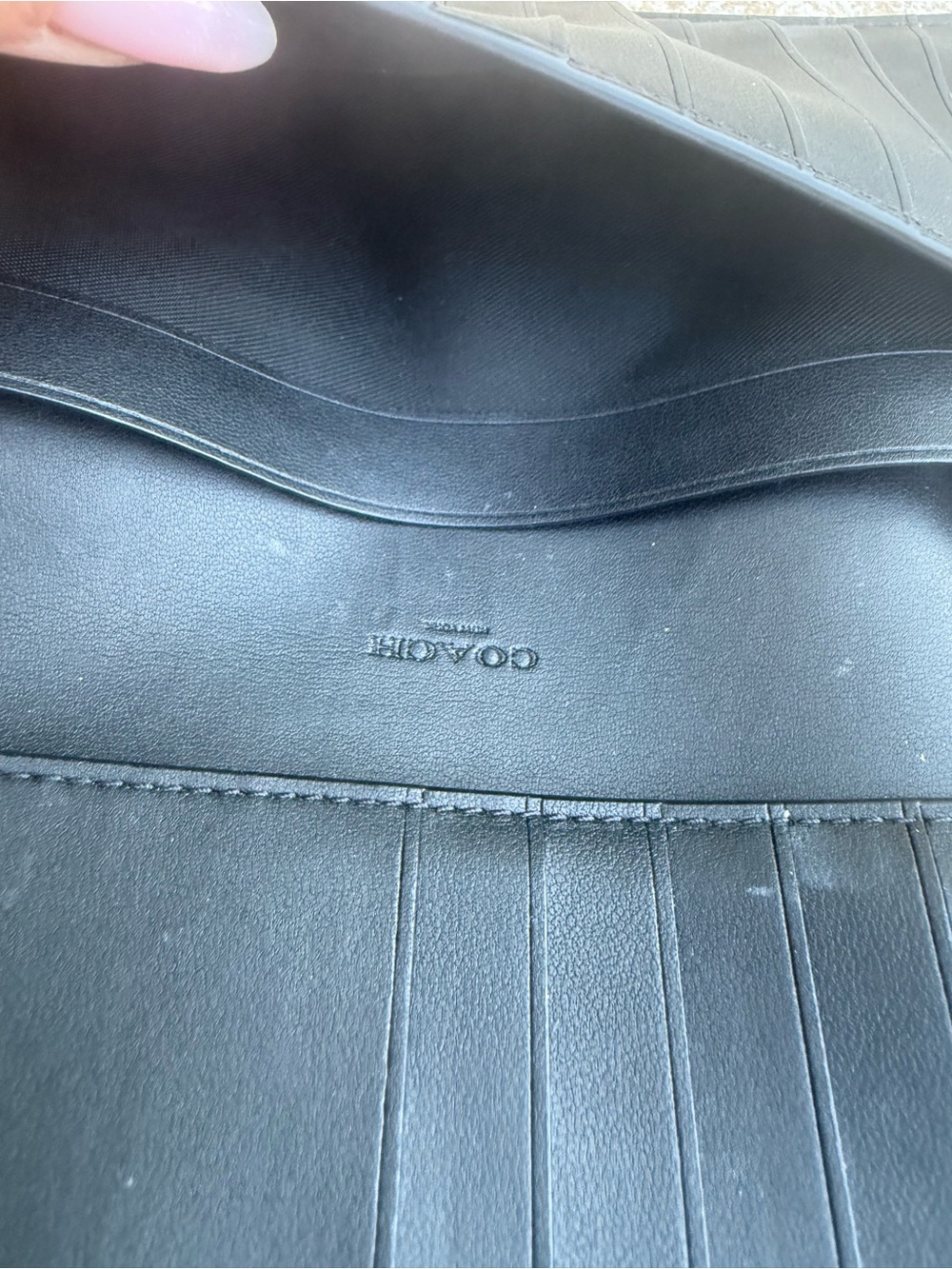 Coach Black Leather Wallet with Gold 'C' Emblem - Picture 10 of 12